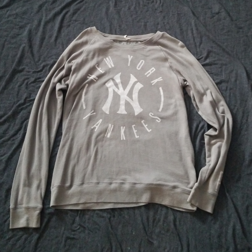Pink bee york yankees long sleeve